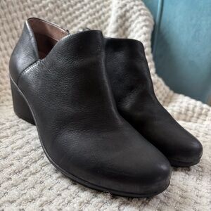 Dansko Raina black leather Ankle Boots EU 37 US 6.5-7